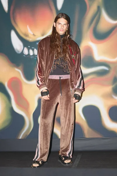 Look 44